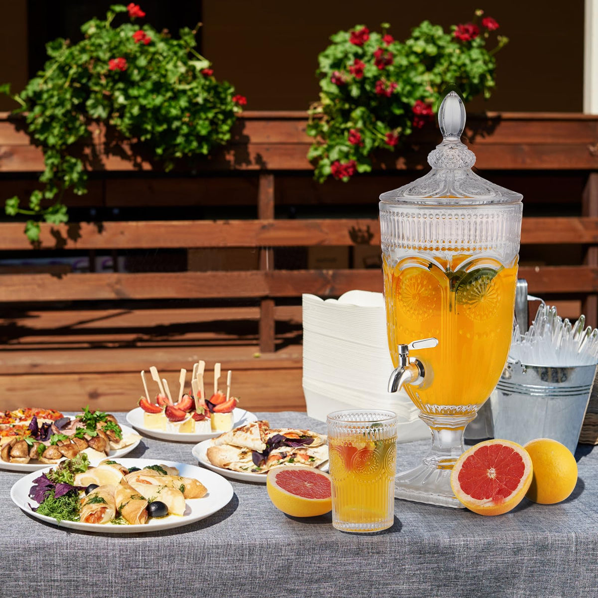 0.8 Gallon Glass Beverage Dispenser with Stainless Steel Spigot L5795