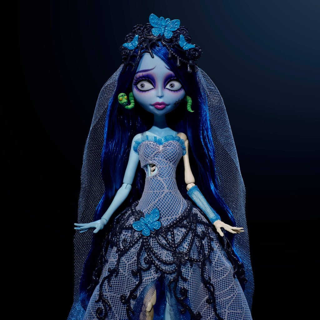 Corpse Bride Emily Doll in Spiderweb Wedding Dress with Accessories K4307