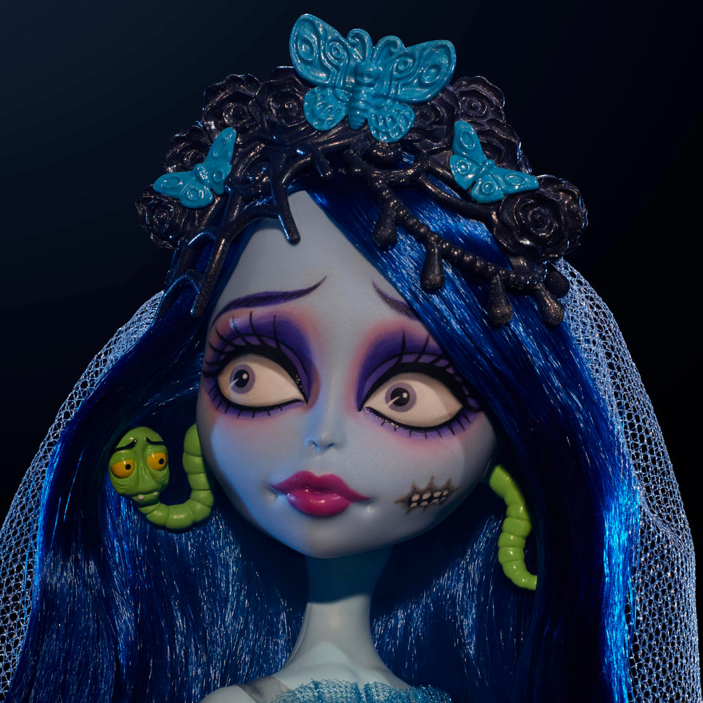 Corpse Bride Emily Doll in Spiderweb Wedding Dress with Accessories K4307